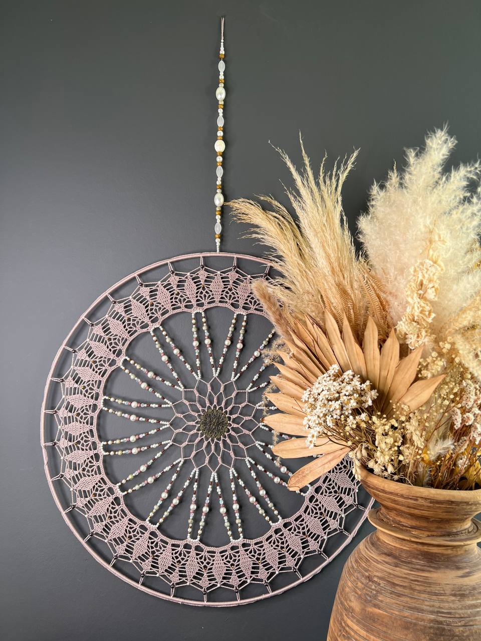 Dromenvanger Dark Sand 55cm handgemaakte dreamcatcher - De HaarBoetiek