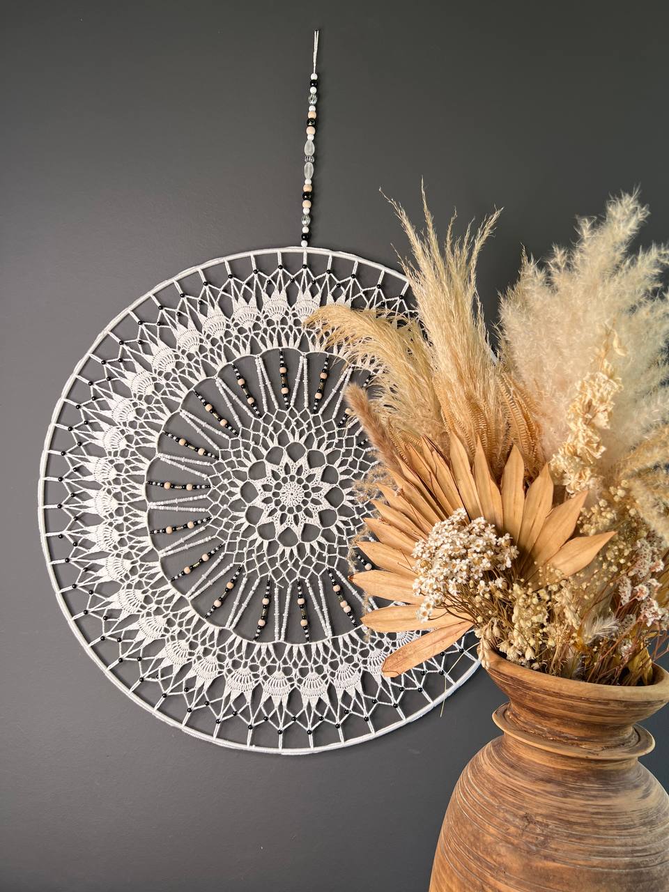 Dromenvanger Black en White 60cm handgemaakte dreamcatcher - De HaarBoetiek