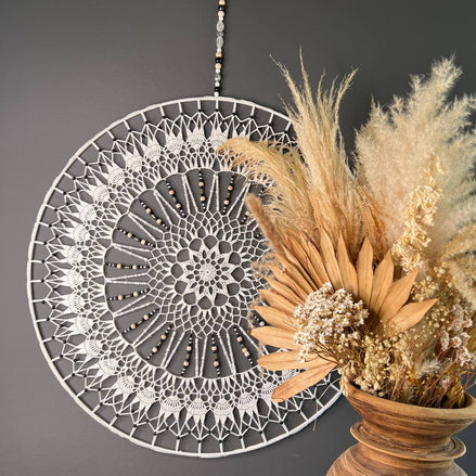 Dromenvanger Black en White 60cm handgemaakte dreamcatcher - De HaarBoetiek