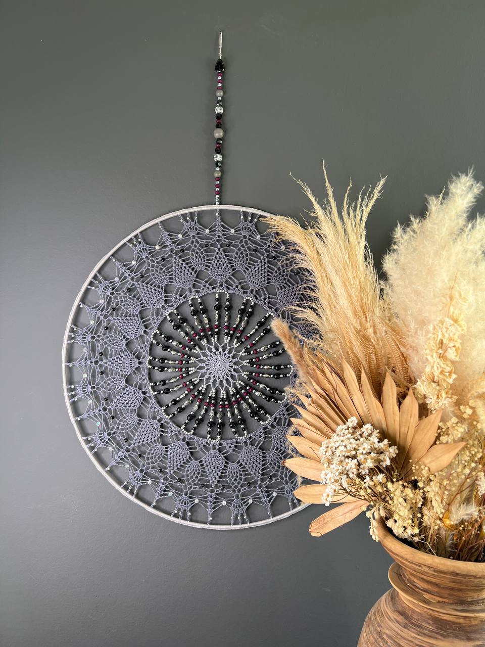 Dromenvanger Purple en Black Beaded 50cm handgemaakte dreamcatcher - De HaarBoetiek