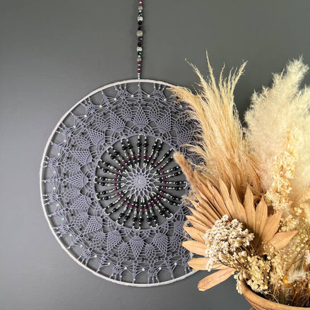 Dromenvanger Purple en Black Beaded 50cm handgemaakte dreamcatcher - De HaarBoetiek