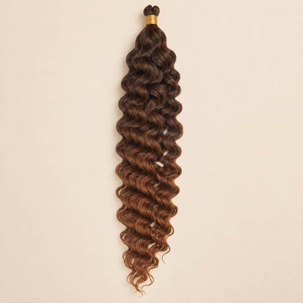 Koperbruin naar lichtblond ombré RastAfri Creek Curl kanekalon vlechthaar, T33/30/27/613, 50 cm, 85 gram, beige achtergrond