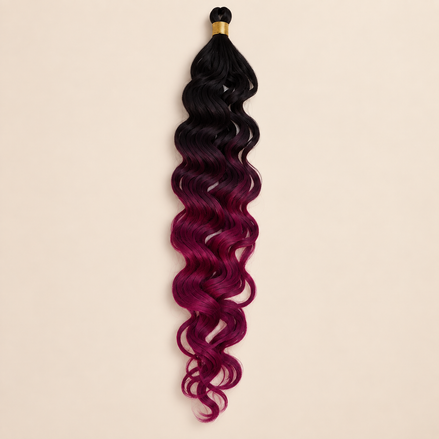 Zwart naar fuchsia ombré RastAfri Kingston Curl kanekalon vlechthaar, kleur GTOM/Fuchsia, 50 cm en 85 gram, op beige achtergrond