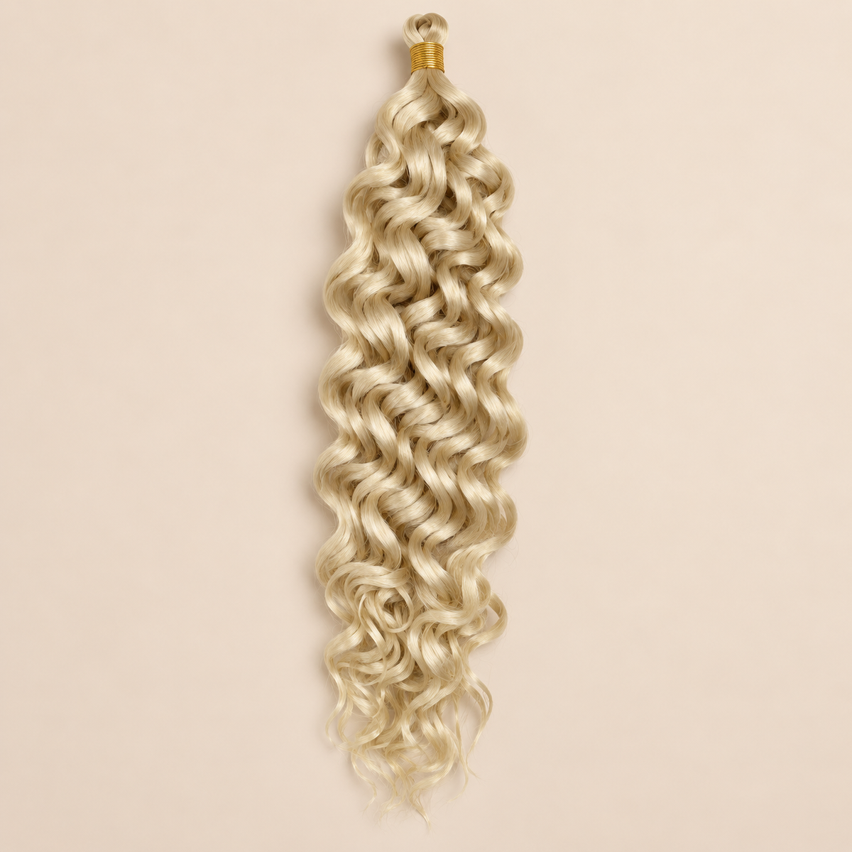 Lichtblond RastAfri Hawai Curl kanekalon vlechthaar, kleur 613, 50 cm en 85 gram, op beige achtergrond