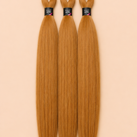 RastAfri Easy Braid 3-in-1 kleur 27 Ginger 75 cm op beige achtergrond