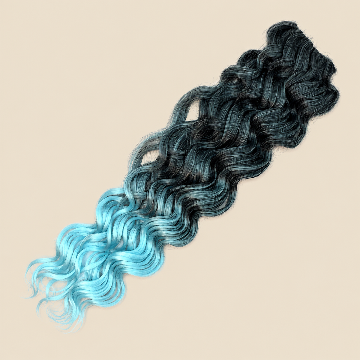RastAfri Hawai Curl T1B/B.Blue, zwart-lichtblauw ombre kanekalon invlechthaar op beige achtergrond