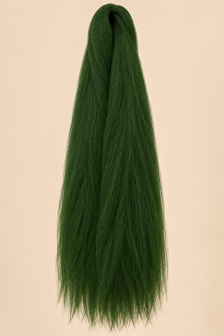 Jumbo Braid 100% RastAfri 60 cm – JungleGreen donkergroen op beige achtergrond