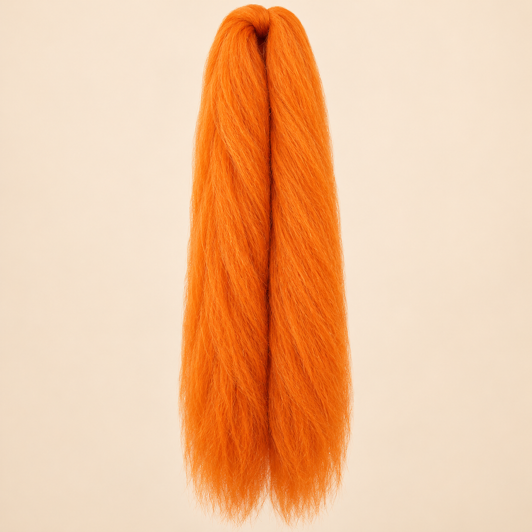 Jumbo Braid 100% RastAfri 60 cm – Ginger koperoranje op beige achtergrond