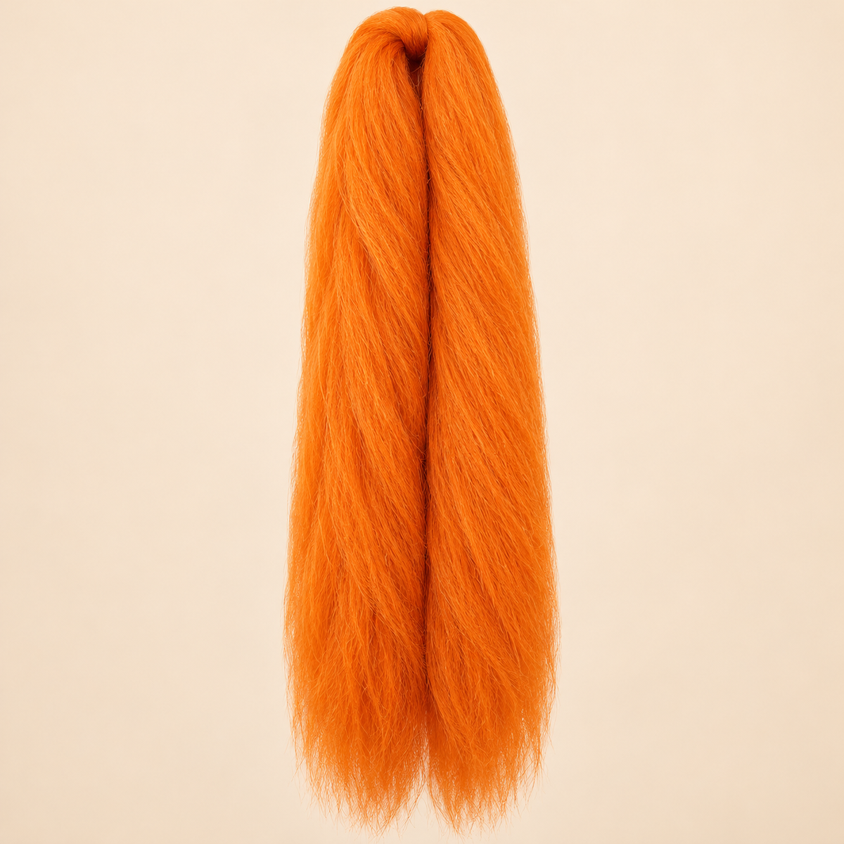 Jumbo Braid 100% RastAfri 60 cm – Ginger koperoranje op beige achtergrond