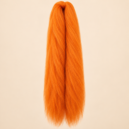 Jumbo Braid 100% RastAfri 60 cm – Ginger koperoranje op beige achtergrond