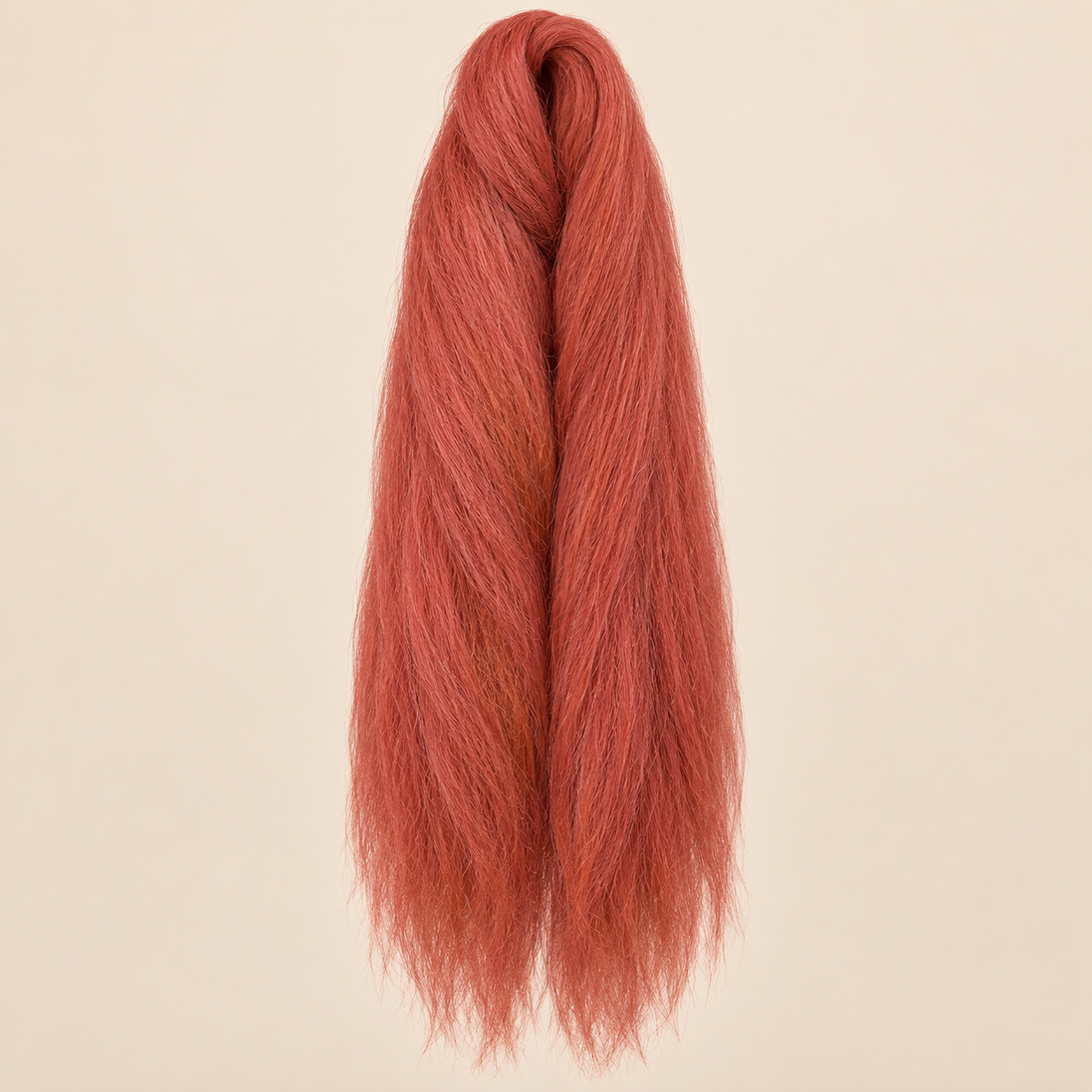Jumbo Braid 100% RastAfri 60 cm – RoseWood roodbruin op beige achtergrond