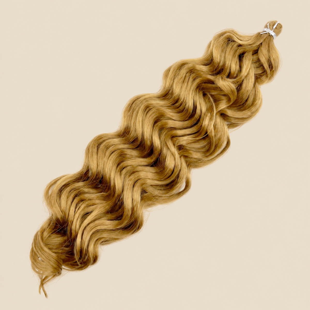 RastAfri Lake Wave 27, honingblond kanekalon op beige achtergrond