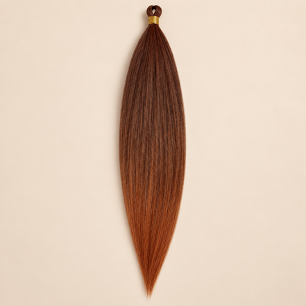 Steil Pony Kanekalon vlechthaar in kleur Blue1, 70 cm en 100 gram, op beige achtergrond