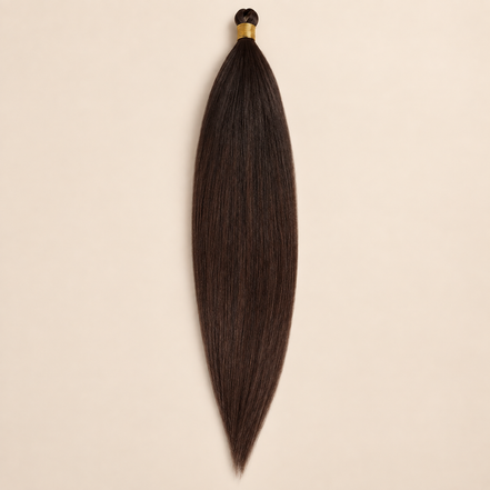 Steil Pony Kanekalon vlechthaar in kleur in springs 1B, 70 cm en 100 gram, op beige achtergrond