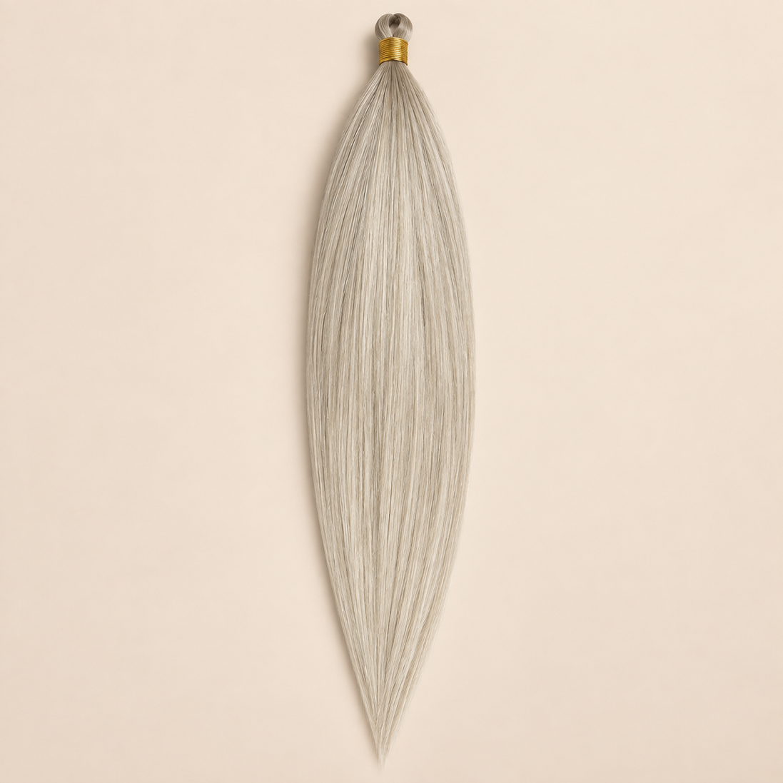 Steil Pony Kanekalon vlechthaar in kleur in springs 56D, 70 cm en 100 gram, op beige achtergrond
