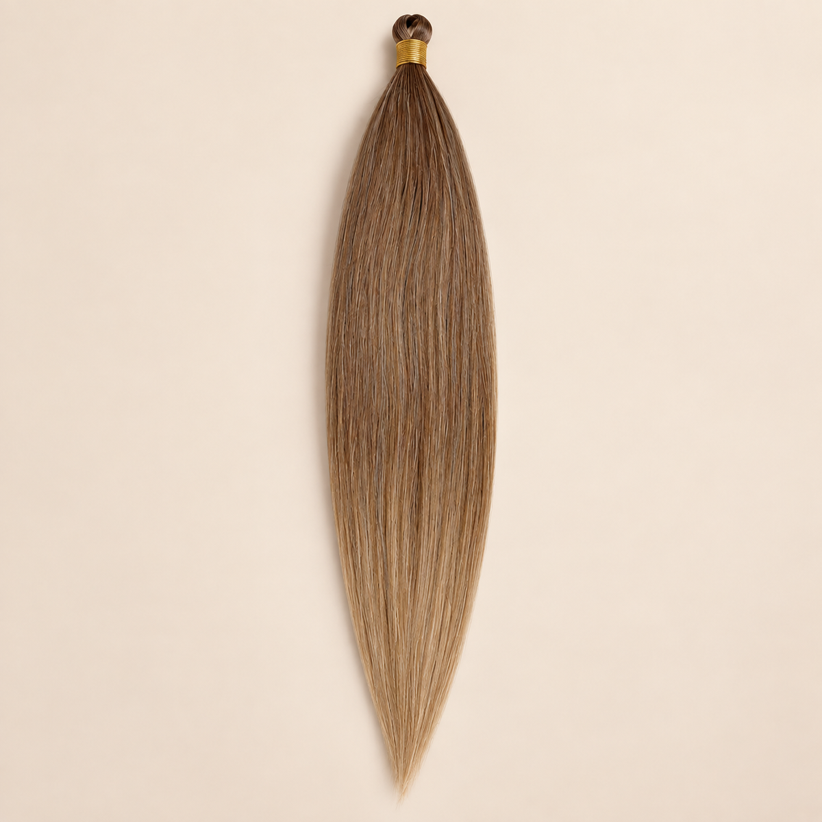 Steil Pony Kanekalon vlechthaar in kleur in springs T10/14, 70 cm en 100 gram, op beige achtergrond