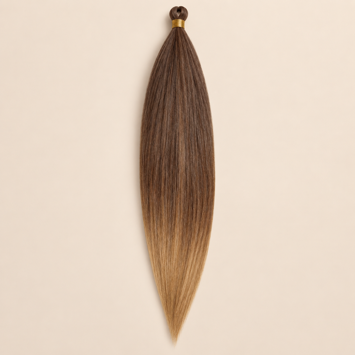 Steil Pony Kanekalon vlechthaar in kleur Pink4, 70 cm en 100 gram, op beige achtergrond