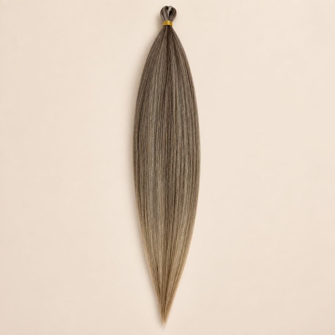 Steil Pony Kanekalon vlechthaar in kleur Red, 70 cm en 100 gram, op beige achtergrond