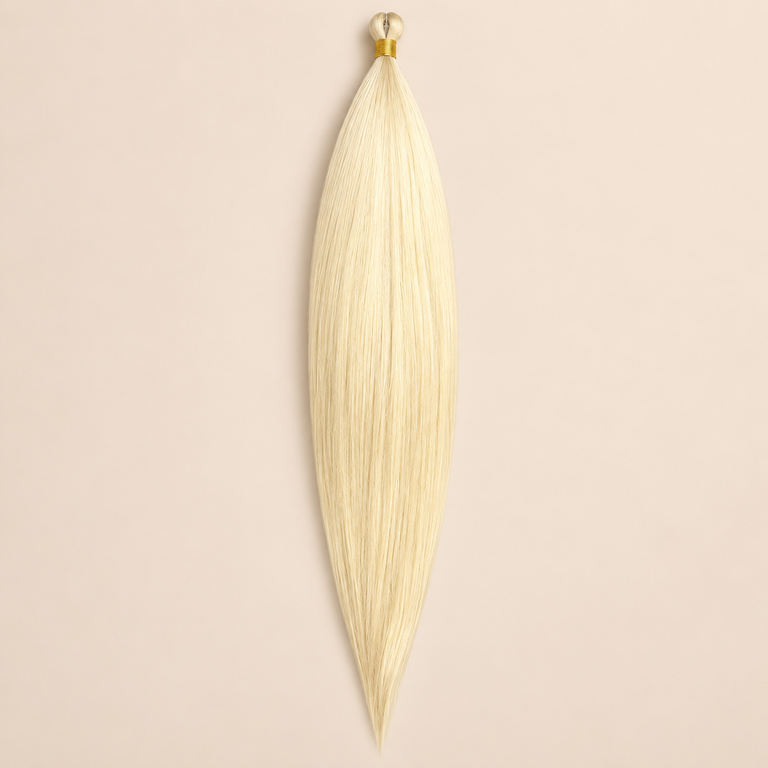 Steil Pony Kanekalon vlechthaar in kleur T-Red/Yellow, 70 cm en 100 gram, op beige achtergrond