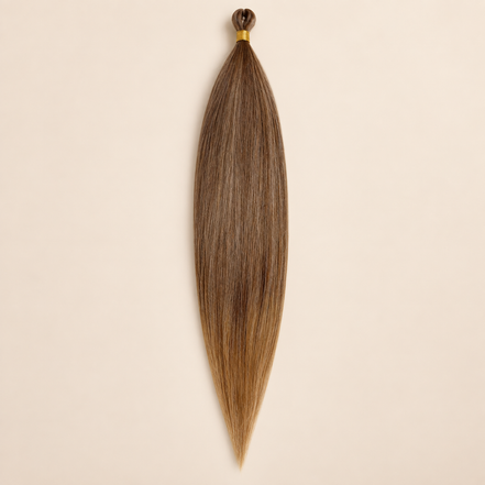 Steil Pony Kanekalon vlechthaar in kleur T1B/Red, 70 cm en 100 gram, op beige achtergrond