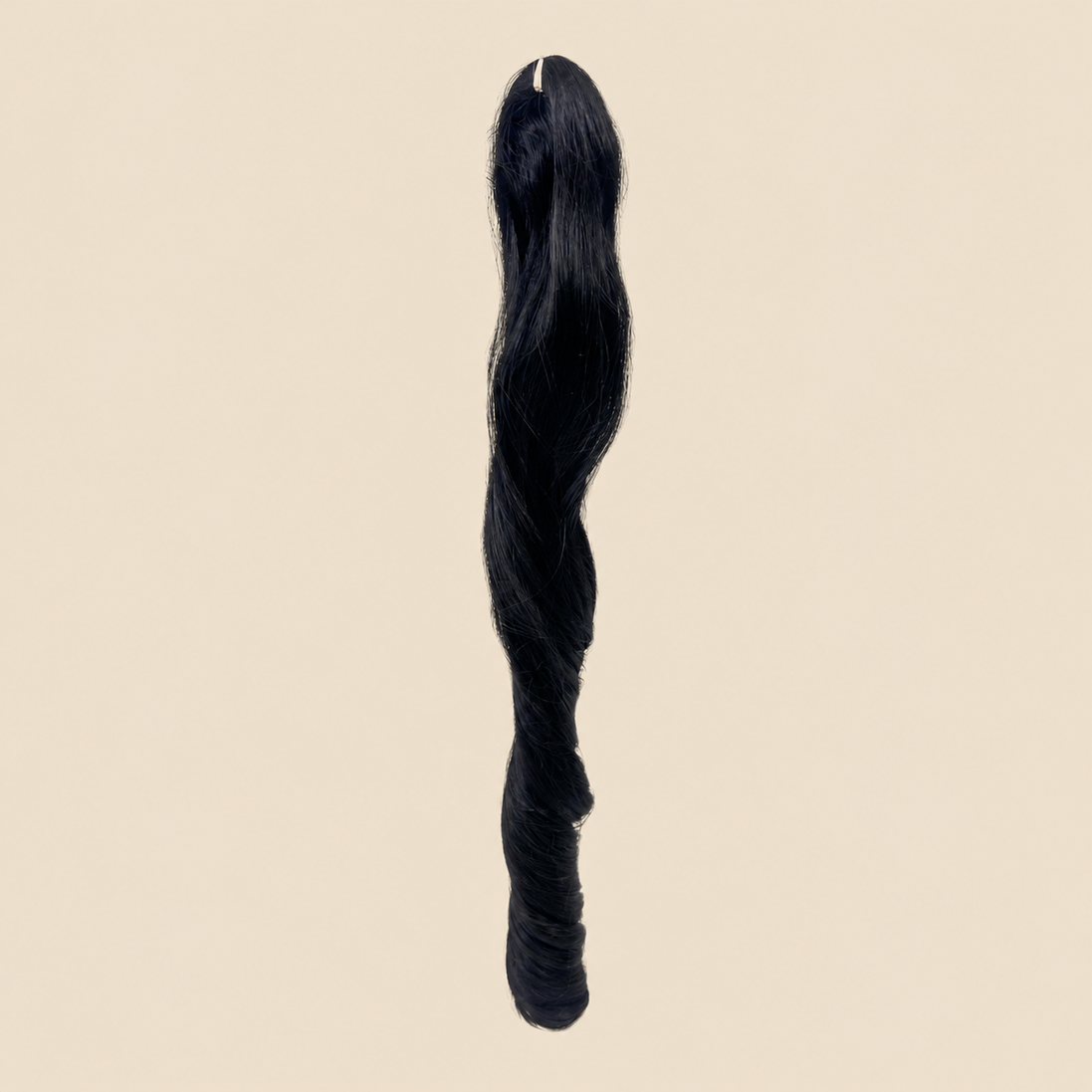 Tiana golvend invlechthaar natuurlijk zwart (1B), 55 cm, 300 gram – De HaarBoetiek