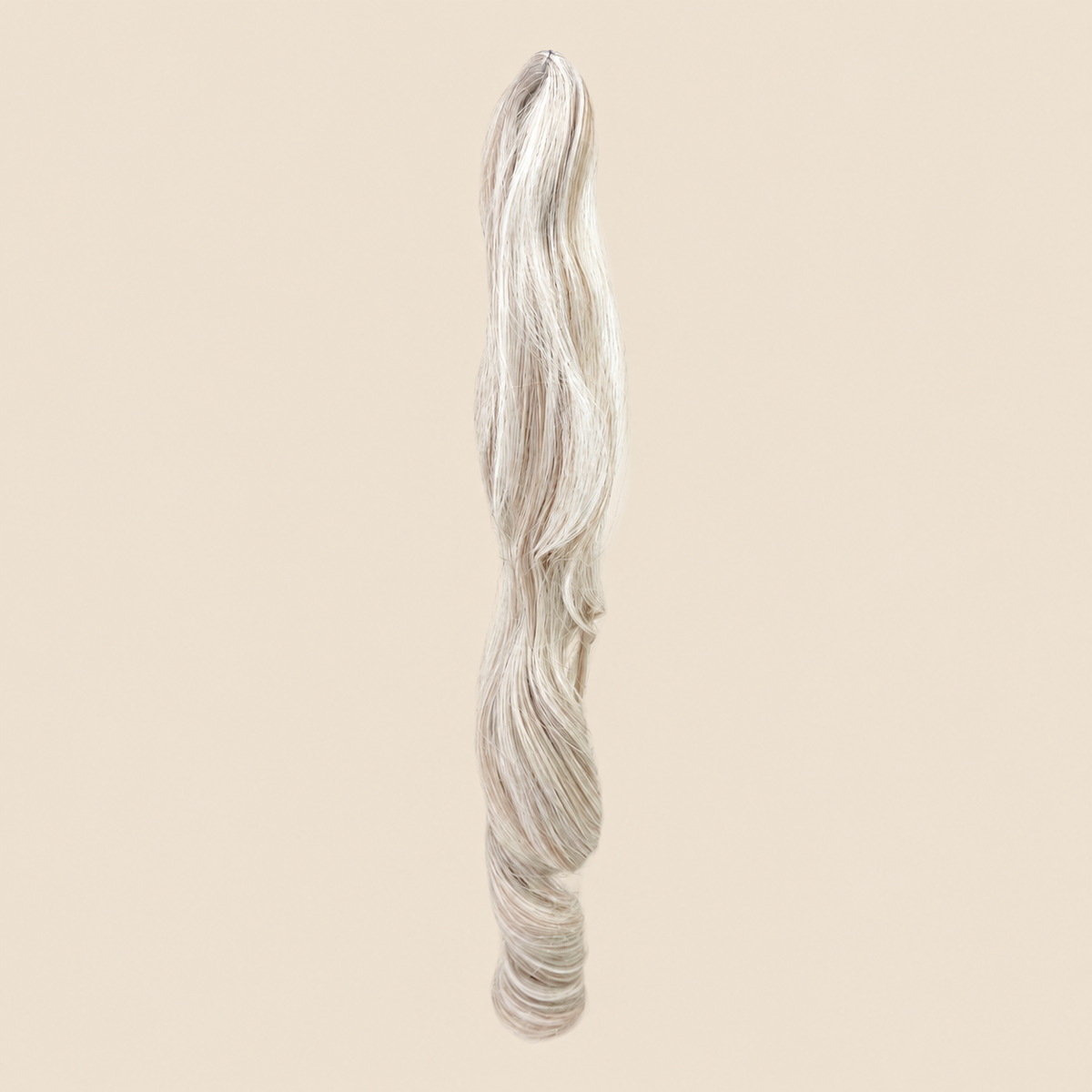 Tiana golvend invlechthaar licht asblond (56C), 55 cm, 300 gram – De HaarBoetiek