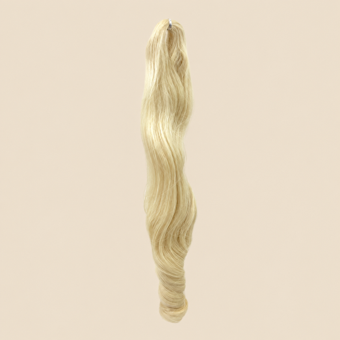 Tiana golvend invlechthaar lichtblond (613), 55 cm, 300 gram – De HaarBoetiek