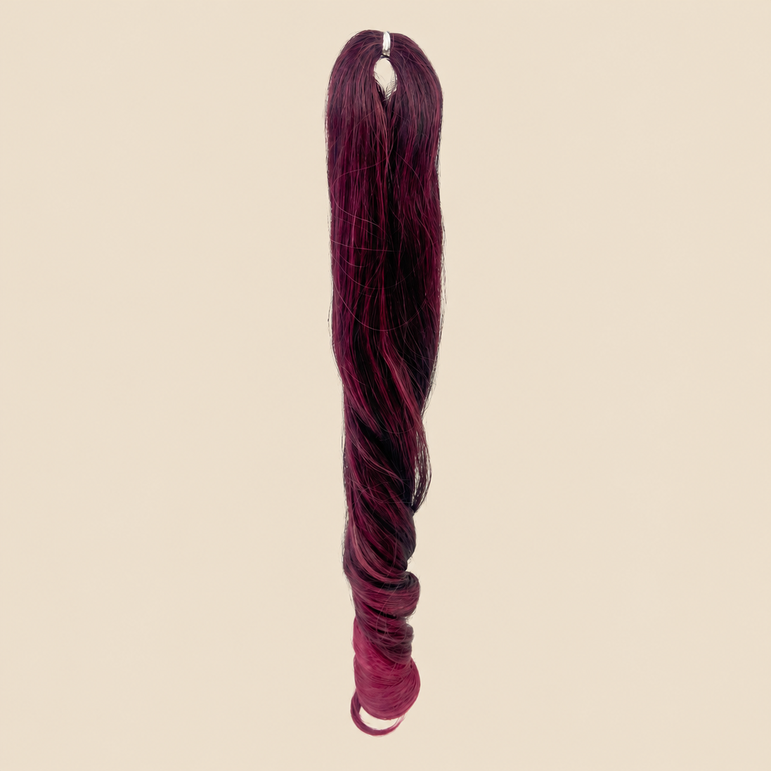 Tiana golvend invlechthaar zwart-bordeaux ombré (T1B/118), 55 cm, 300 gram – De HaarBoetiek