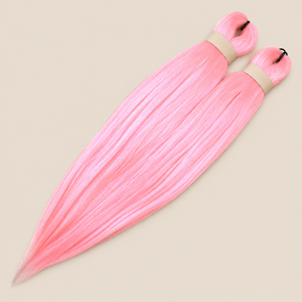 Ultra Braid 2-in-1 pre-stretched Ice Pink Pastelroze, 60 cm 160 gram op beige achtergrond
