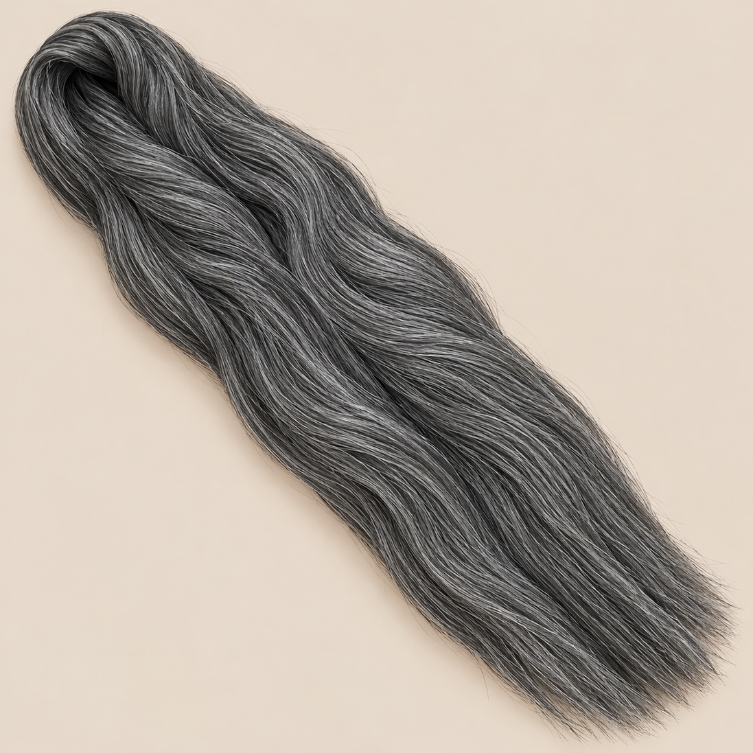 Ultra Braid kanekalon 44 donkergrijs 110 cm, 155 gram op beige achtergrond