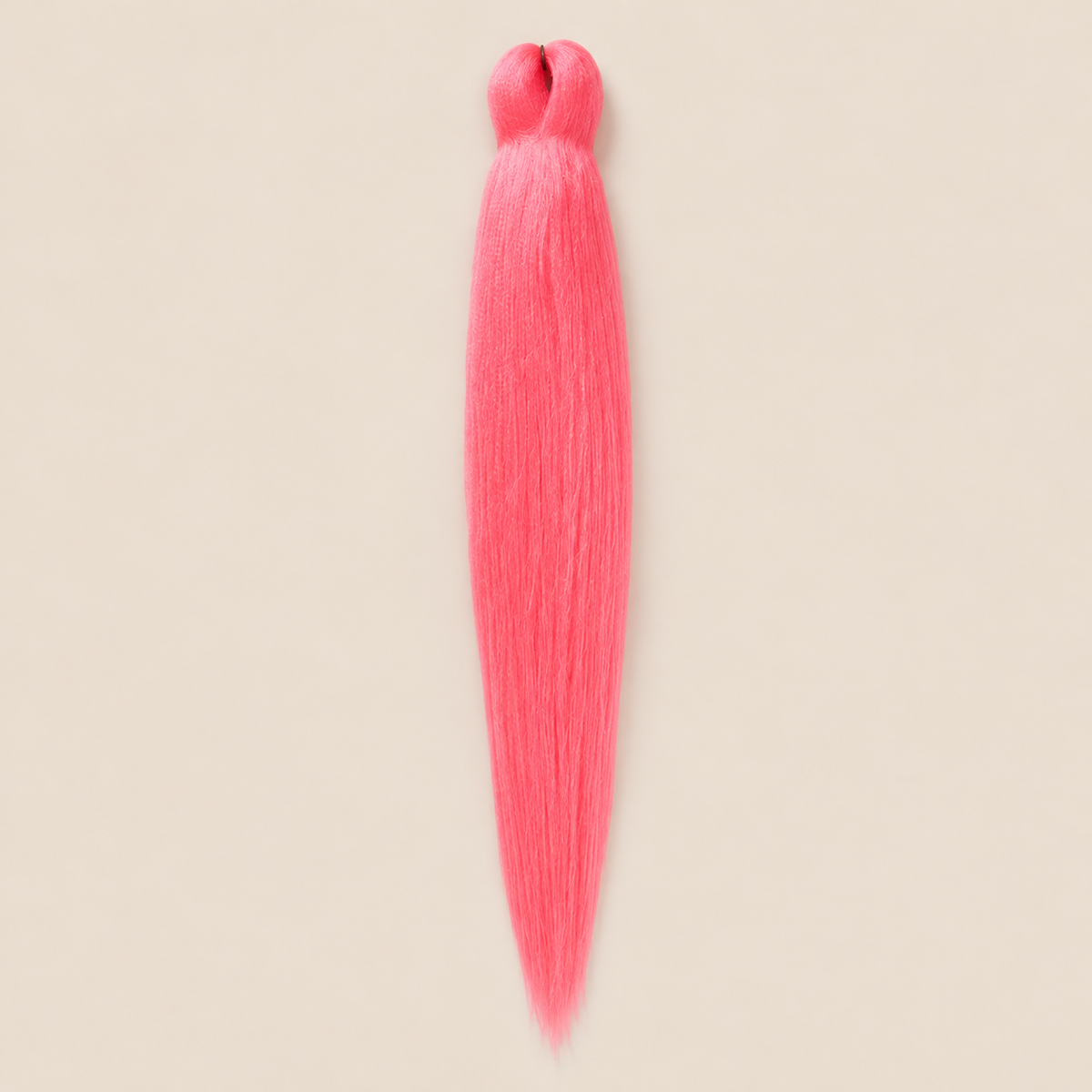 Ultra Braid UV 2-in-1 Pre-stretched kleurcode Pink, felroze, 60 cm, op een beige achtergrond
