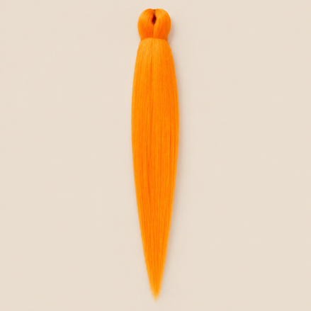 Ultra Braid UV 2-in-1 Pre-stretched kleurcode Orange, oranje, 60 cm, op een beige achtergrond