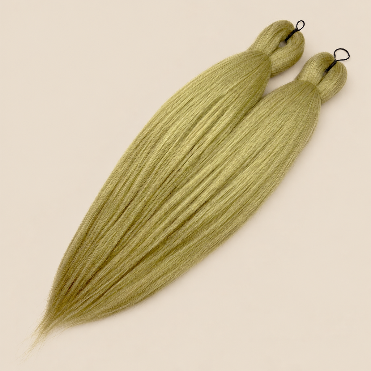 Ultra Braid 2-in-1 Pre-stretched kleurcode 24, kleur 24, 60 cm, op een beige achtergrond