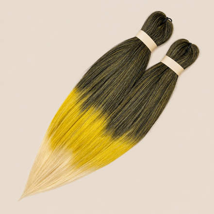 Ultra Braid pre-stretched T3/OM/HoneyCream donkerbruin honingblond creme ombre 60 cm, 160 gram op beige achtergrond