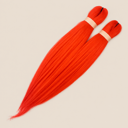 Ultra Braid 2-in-1 pre-stretched AppleRed Appelrood, 60 cm 160 gram op beige achtergrond