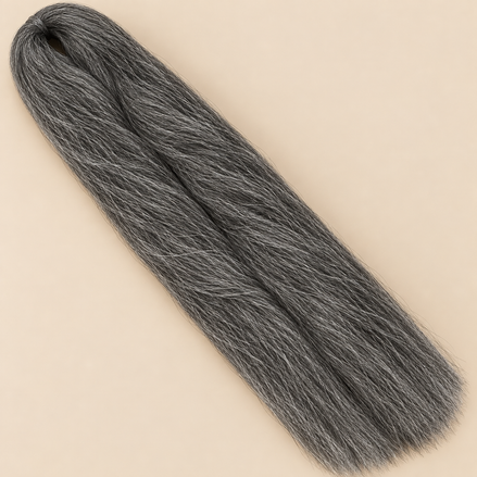 Ultra Braid kanekalon M44 donkergrijze mix 100 cm, 165 gram op beige achtergrond