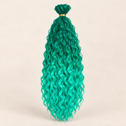 Wavy Kanekalon Ursula A10 Smaragdgroen naar turquoise krullend invlechthaar 55 cm