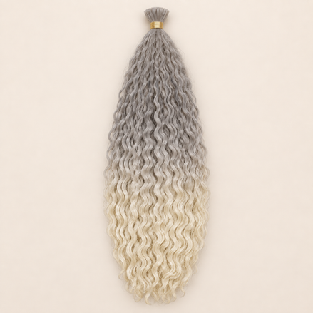 Wavy Kanekalon Ursula T10/60 Grijs naar platinablond krullend invlechthaar 55 cm