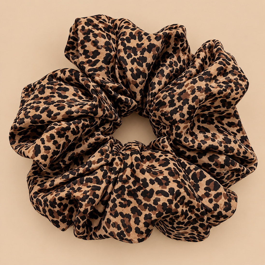 XXL scrunchie met luipaardprint 16 cm - De HaarBoetiek