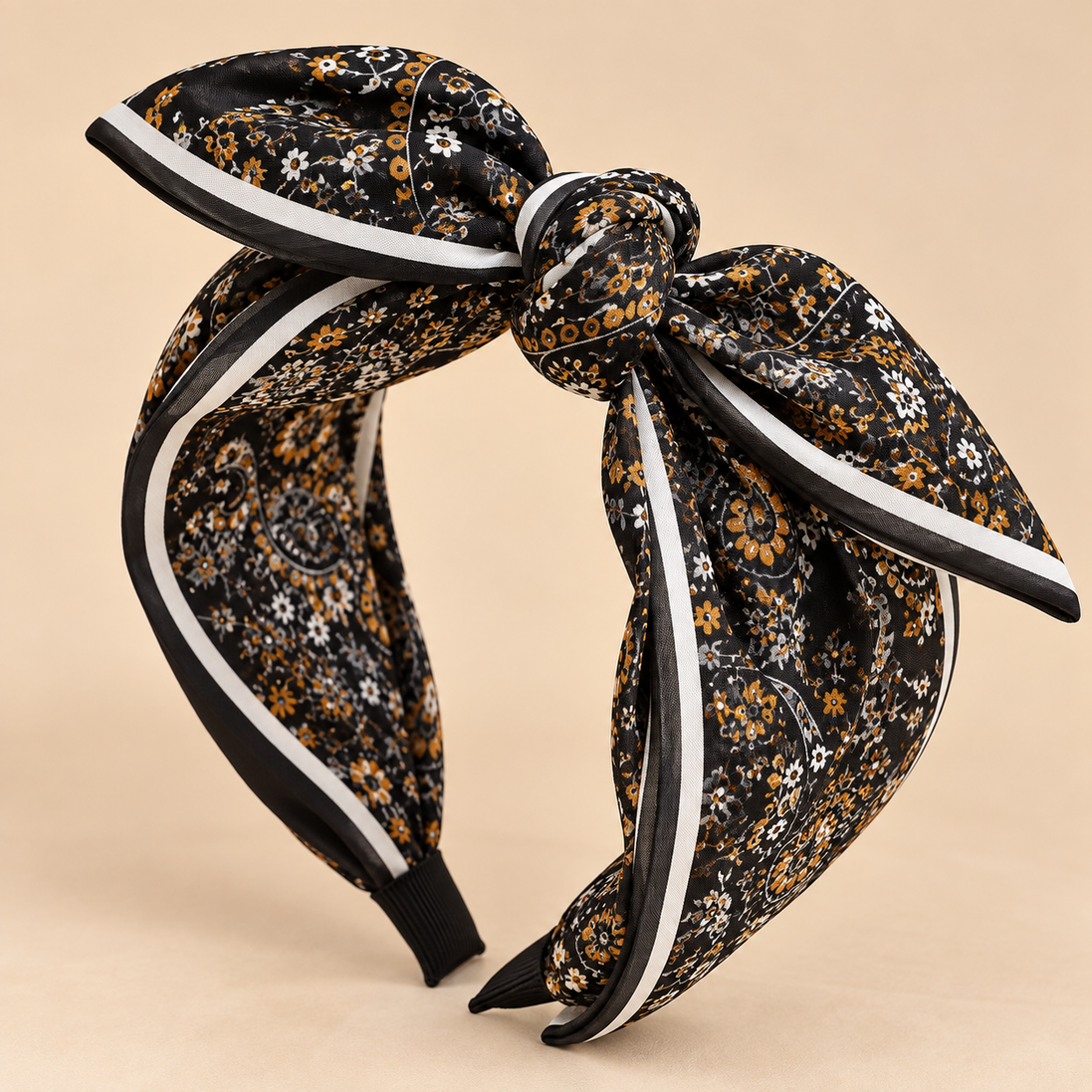Zwarte paisley haarband met strik - bohemian haaraccessoire